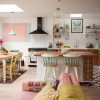 Confira 8 maneiras de decorar a casa no estilo retr sem cair na mesmice